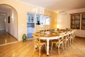 Villa Olivier by Villa Plus