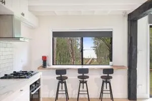The Treehouse - Pet Friendly home in Jervis Bay! - Basin View