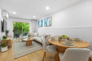 Chic East End Apartment