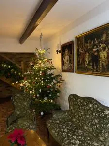 Casa La doi nuci - Pietroasa