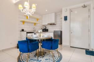 Arte Mont Kiara Elegant Highest Floor Netflix 6pax