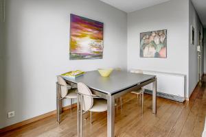 Long Island 19, B52 G