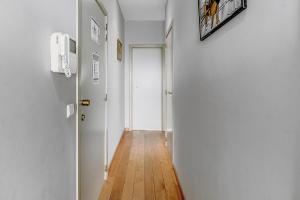 Long Island 19, B52 G