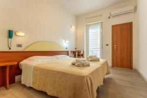 Standard Double or Twin Room with Balcony room in Hotel Clipper