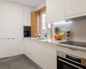 Host Wise - Elegant Home in the Heart of Porto