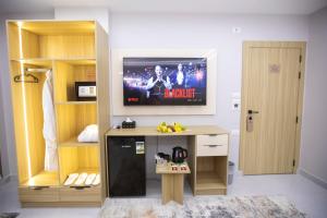 Royal Pyramids View Inn