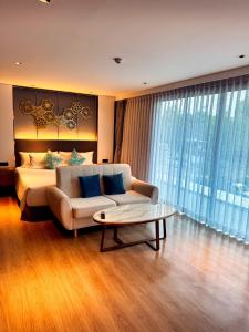 New stylish studio in La Vita 5