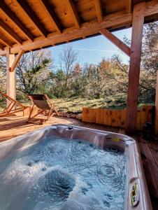 Appartements Aux Trois Chenes Lodges Spas : Studio avec Vue sur Jardin