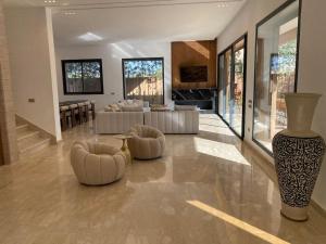 Sublime Villa avec Ascenseur Piscine chauffée