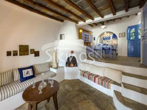 Traditional Seafront Family House