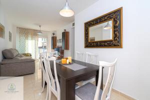 Bonito apartamento cerca de playa