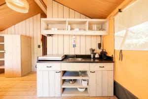Tentes de luxe Glamping Ornans : photos des chambres