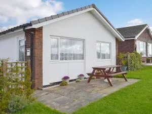 Jasmine View - Gristhorpe