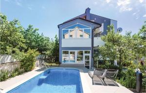 Two-Bedroom Apartment In Vodice