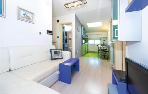 Two-Bedroom Apartment In Vodice