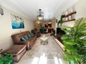 Lilo's 2BR Apartment in Maadi - Ḩulwān