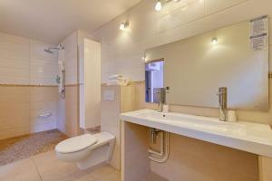 Hotels Villa Martegale Hotel Restaurant : photos des chambres