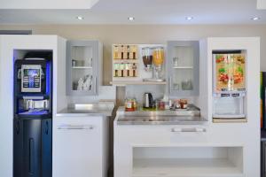 Hotels Villa Martegale Hotel Restaurant : photos des chambres