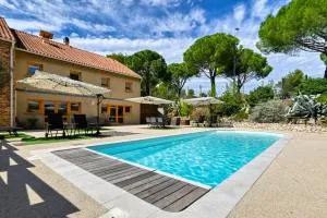 玛特格拉别墅餐厅酒店 - 萨林德吉罗