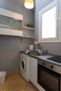 Jacuzzi Patio & Acropolis view 2-BD Retreat