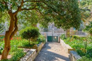 Apartments Old Sailor s House