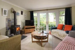 Pump Cottage - Sleeps 8 - Gwithian
