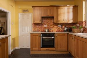 Pump Cottage - Sleeps 8