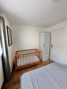 RDC avec Courette - jusquà 6 pers - Plage à 100m