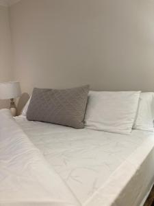 London Luxe Apartment - Central Location