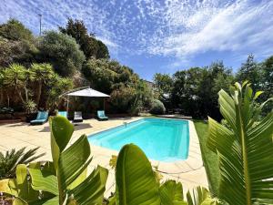 Villa Paloma pour 6 personnes avec piscine privée, à deux pas du Golf de Valcros, à La Londe-Les-Maures