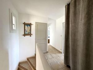 Villas Villa Paloma pour 6 personnes avec piscine privee, a deux pas du Golf de Valcros, a La Londe-Les-Maures : photos des chambres