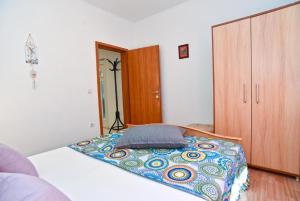 Welcoming apartment with shared pool