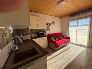 Grand studio/cabine lumineux, proche commerces et pistes - FR-1-295-193