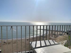 Departamento de tres ambientes frente al mar