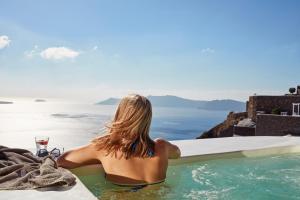 Honeymoon Suite with Sea View and Hot Tub