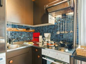 Apartment Aragon F130 by Interhome