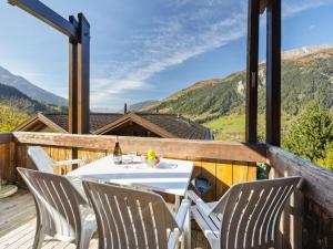 Apartment Aragon F130 by Interhome