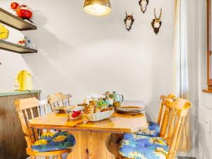 Apartment Aragon E112 by Interhome