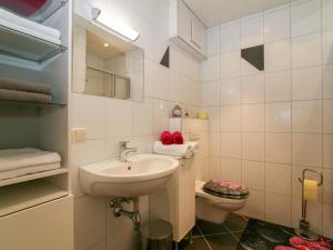 Apartment Bair - MHO535 by Interhome