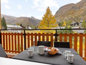 Apartment Silence-2 by Interhome