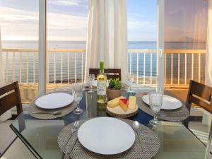 Apartment Les Roquetes by Interhome