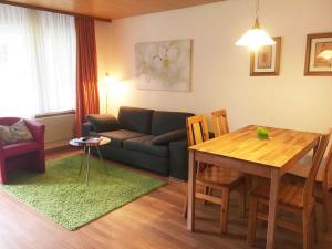 Apartment Blumenweg 8 by Interhome