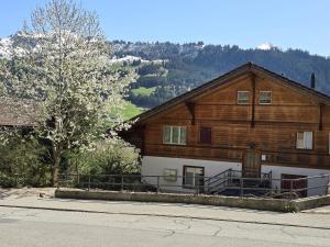 Apartment Am Ryschbächli by Interhome - 3-star hotels in Zweisimmen
