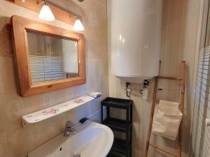 Appartements Charmant appart 4 pers, proche ski & rando, balcon, animaux admis - FR-1-393-146 : photos des chambres