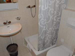 Apartment Mireille Nr- 6 by Interhome