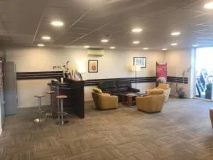 BRAUCOL Hotel - 卡于扎克叙尔韦尔