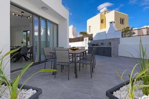 Villa Vitalia - 3 En-suite Beds with Private Pool