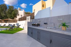 Villa Vitalia - 3 En-suite Beds with Private Pool