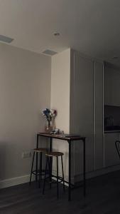 Private Room in Shared 3-Bedroom Apartment