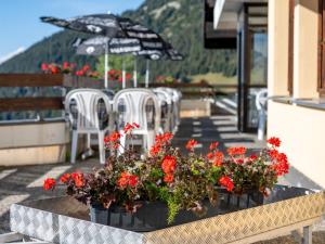 Apartment Zurschmitten 12 1- UG Süd by Interhome